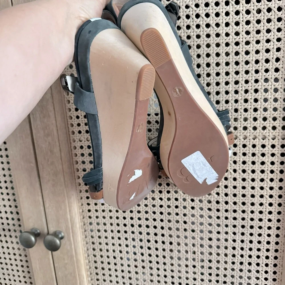 Bisbee Platform Sandal Size 11 / MATT BERNSON